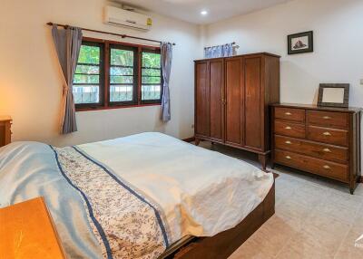 4-5 Bedroom Pool Villa For Sale In San Sai Mae Jo Area