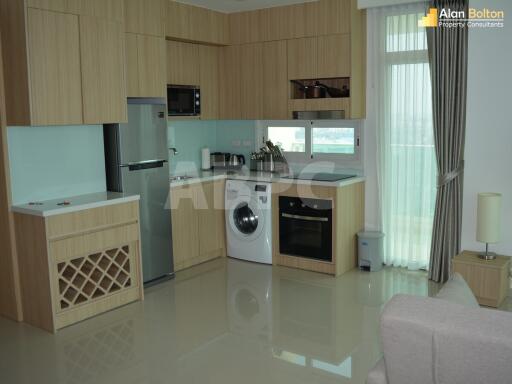 Corner unit 2 Bed 3 Bath in South Pattaya CS9759