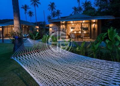 2 Bedrooms Beachfront Bungalow in Coconut Island