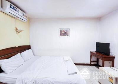 1-BR Serviced Apt. near BTS Chong Nonsi