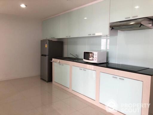 2-BR Condo at The Waterford Park Sukhumvit 53 Condominium near BTS Thong Lor