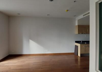 Condo for Sale at The Address Chit Lom