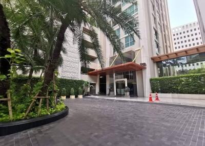 Condo for Sale at The Address Chit Lom