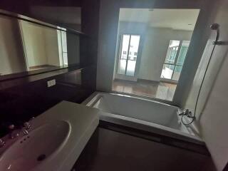 Condo for Sale at The Address Chit Lom