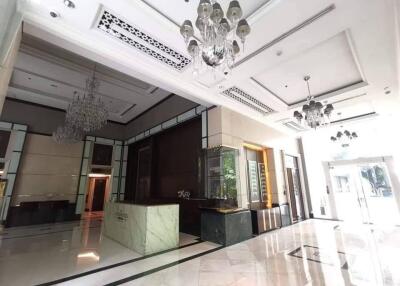 Condo for Sale at The Address Chit Lom