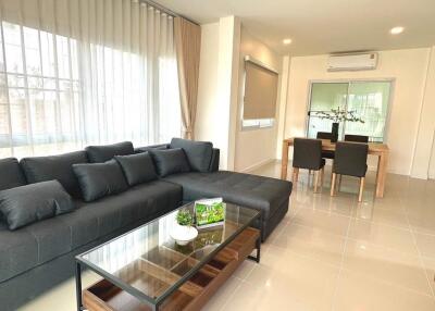 3 Bedroom in in Vararom Charoenmuang in the City