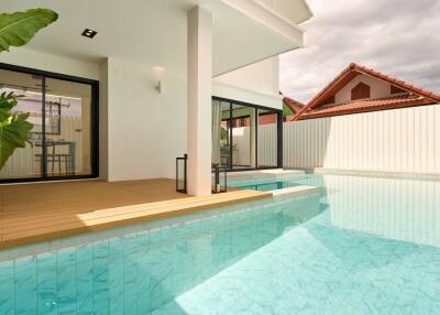 Modern 4 Bedroom Pool Villa in Hang Dong