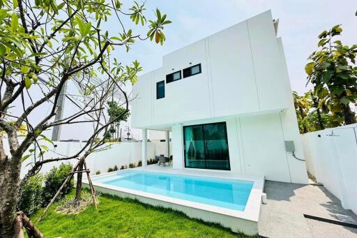 4 Bedroom in Hang Dong with Pool