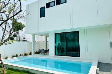 4 Bedroom in Hang Dong with Pool