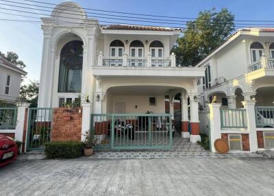 Three-bedroom Single House Near BISP For Sale