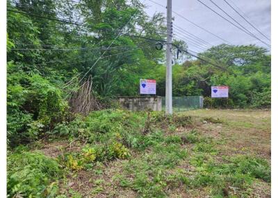 3,672 Sqm. Townhouse listed for ฿ 36,628,200.