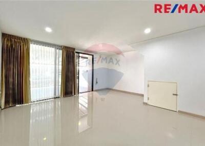 108 Sqm., 3 Beds Townhouse listed for ฿ 4,390,000.