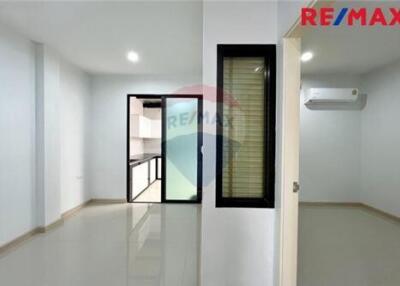 108 Sqm., 3 Beds Townhouse listed for ฿ 4,390,000.