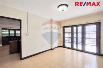 250 Sqm., 5 Beds Townhouse listed for ฿ 4,950,000.