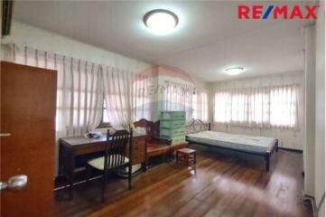 250 Sqm., 5 Beds Townhouse listed for ฿ 4,950,000.