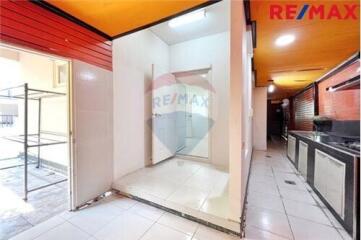 168 Sqm., 4 Beds Townhouse listed for ฿ 6,900,000.