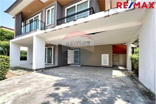 168 Sqm., 4 Beds Townhouse listed for ฿ 6,900,000.