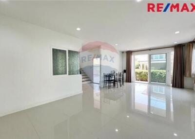 168 Sqm., 4 Beds Townhouse listed for ฿ 6,900,000.