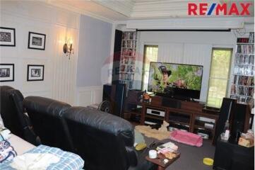 500 Sqm., 6 Beds Townhouse listed for ฿ 61,360,000.