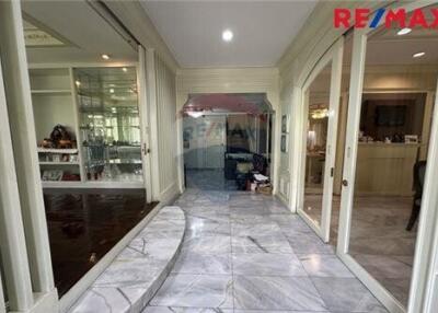 500 Sqm., 6 Beds Townhouse listed for ฿ 61,360,000.