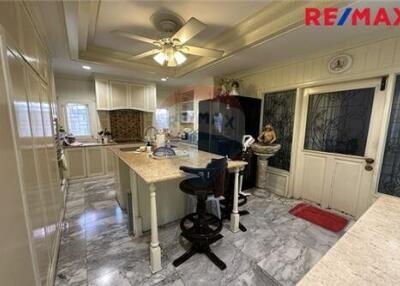 500 Sqm., 6 Beds Townhouse listed for ฿ 61,360,000.