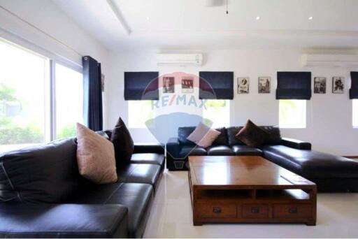 Mali Residences, Spacious Villa 3(+1) Bed 5 Bath,