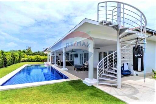 Mali Residences, Spacious Villa 3(+1) Bed 5 Bath,