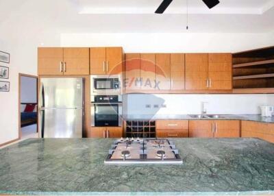 Mali Residences, Spacious Villa 3(+1) Bed 5 Bath,