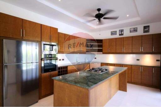 Mali Residences, Spacious Villa 3(+1) Bed 5 Bath,