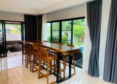 Pool villa for Rent in Nong Pa Khrang, Mueang Chiang Mai.