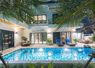 Pool villa for Rent in Nong Pa Khrang, Mueang Chiang Mai.