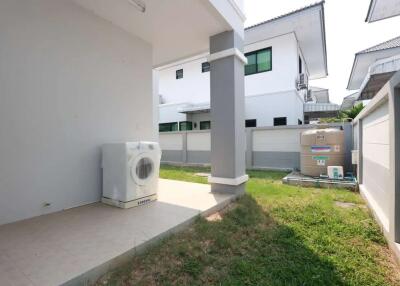 House to rent at Sarisa Ville near Lanna School