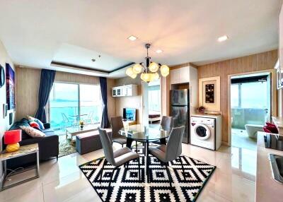 Spacious 1-Bedroom Condo in Pratamnak