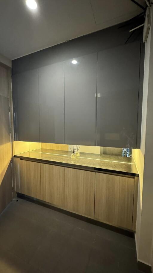 Condo for Rent at Noble Ploenchit