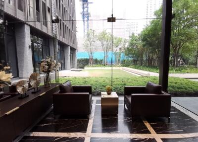 Condo for Rent at Noble BE 33