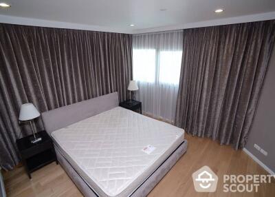 2-BR Condo at Sathorn Gardens near MRT Si Lom