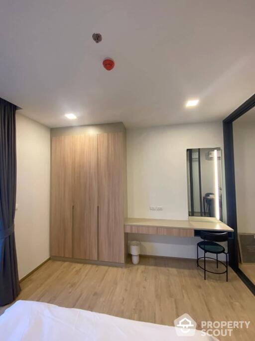 1-BR Condo at Xt Phayathai near BTS Phaya Thai