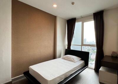 2-BR Condo at Ideo Mix Phaholyothin near BTS Saphan Khwai