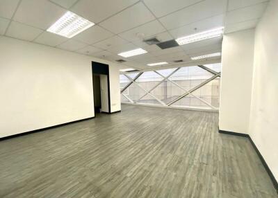 For Rent Bangkok Office AT Asok BTS Asok MRT Sukhumvit Watthana