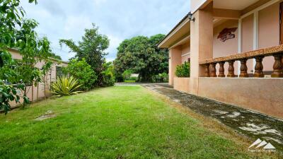 Large 4 Bedroom Family Home For Sale in San Pa Tong