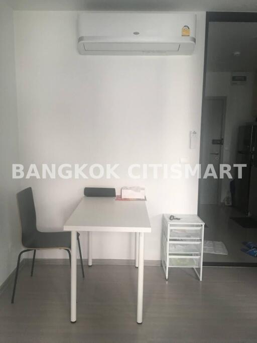 Condo at Aspire Sukhumvit-Onnut for sale