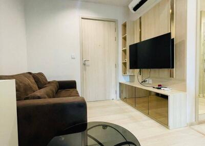 1-BR Condo at Life One Wireless near BTS Phloen Chit