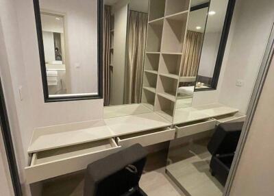 1-BR Condo at Life One Wireless near BTS Phloen Chit