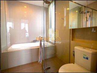 2 Bedrooms Condo in Baan Plai Haad Wongamat C011945