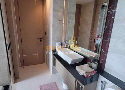 1 Bedroom Condo in The Riviera Ocean Drive Jomtien C011942