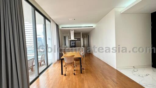 2 Bedrooms condo on high floor with balcony - Domus Sukhumvit 16