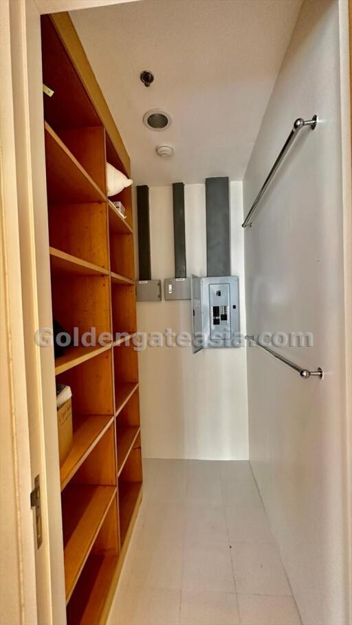 2 Bedrooms condo on high floor with balcony - Domus Sukhumvit 16