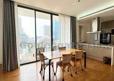 2 Bedrooms condo on high floor with balcony - Domus Sukhumvit 16