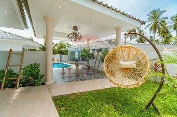 4 Bedrooms villa for rent