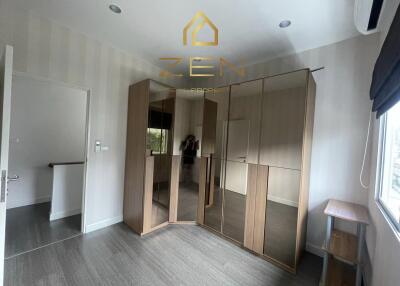 Modern House with 4 Bedrooms in Koh Kaew for Sale